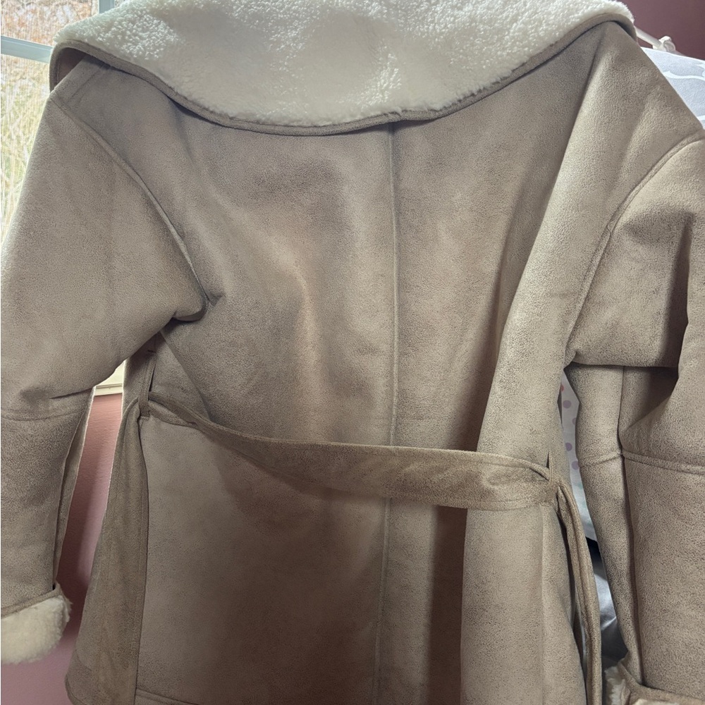 NWOT Women’s Wild Fable Shawl Collar Shearling Tan Coat Size XS - Picture 7 of 7